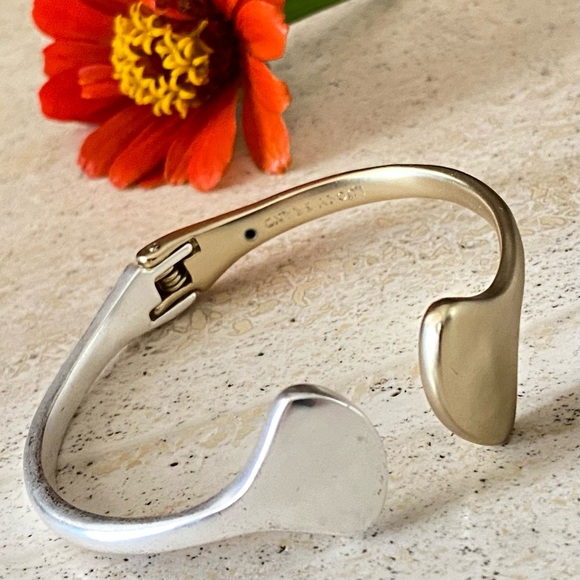 🌼HOST PICK🌼 Lucky Brand Two-Tone Paddle Hinge Cuff Bracelet - Picture 9 of 9